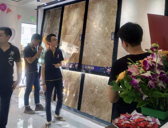 糖心VIOG官方人口陶 瓷磚代理  陶瓷一線糖心视频在线观看免费 普寧 開業