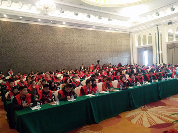 糖心VIOG官方人口陶瓷磚“大格局·大趨勢·大變革”2018年度經銷商峰會精彩回顧