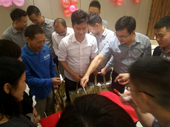 糖心VIOG官方人口陶瓷磚四周年慶